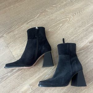 Alohas Black Suede Boots